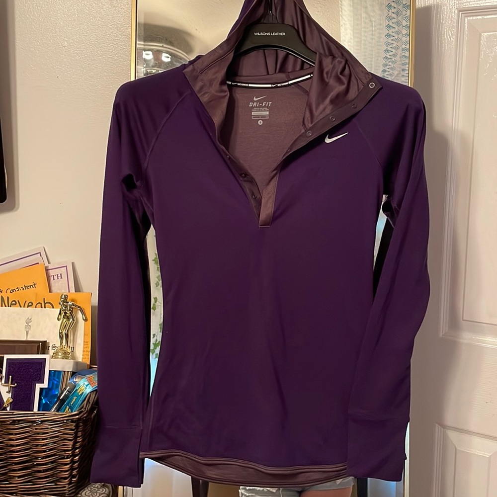NIKE Dry-Fit Quarter-Button Light-weight hoodie